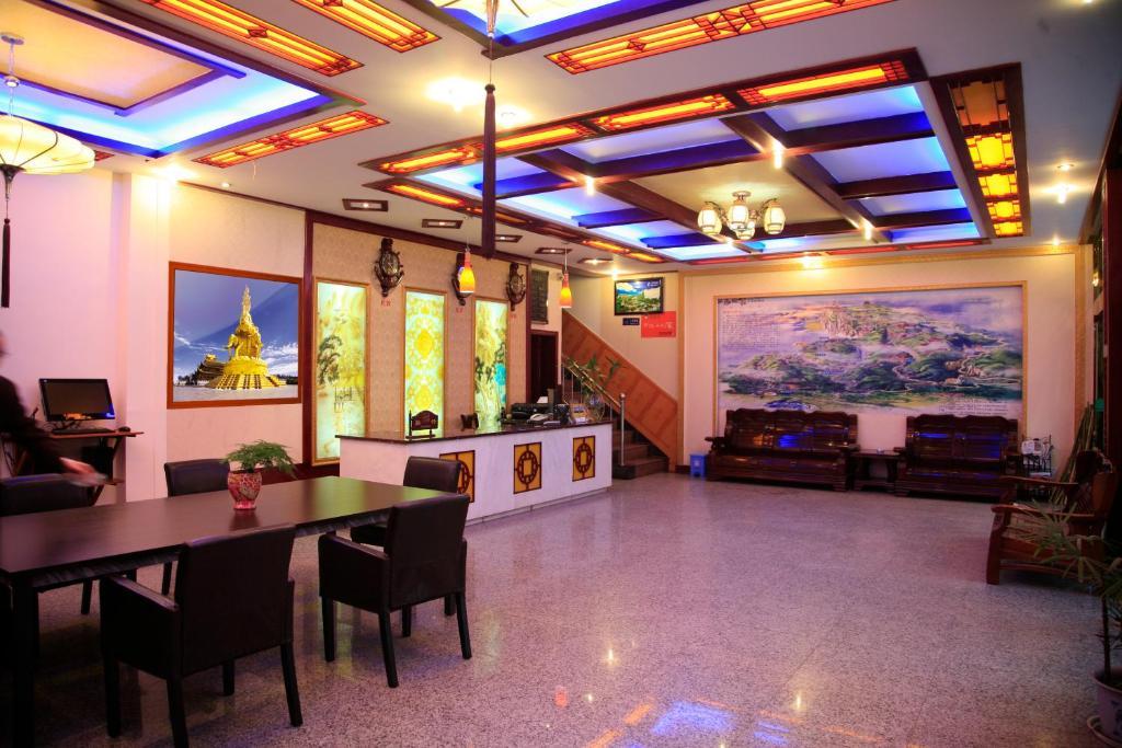 Shuxiang Hotel Mount Emei Ъмейшан Екстериор снимка